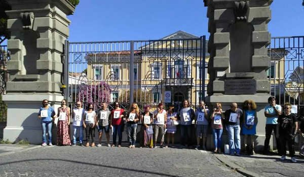 [Roma] Solidarietà ai lavoratori sospesi all'ospedale Spallanzani per aver denunciato i tagli al personale
